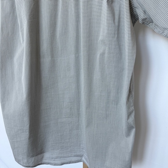 Travis Mathew Men's XL Gray Striped Short Sleeve Button-Up Shirt Cotton Golf - Picture 10 of 11
